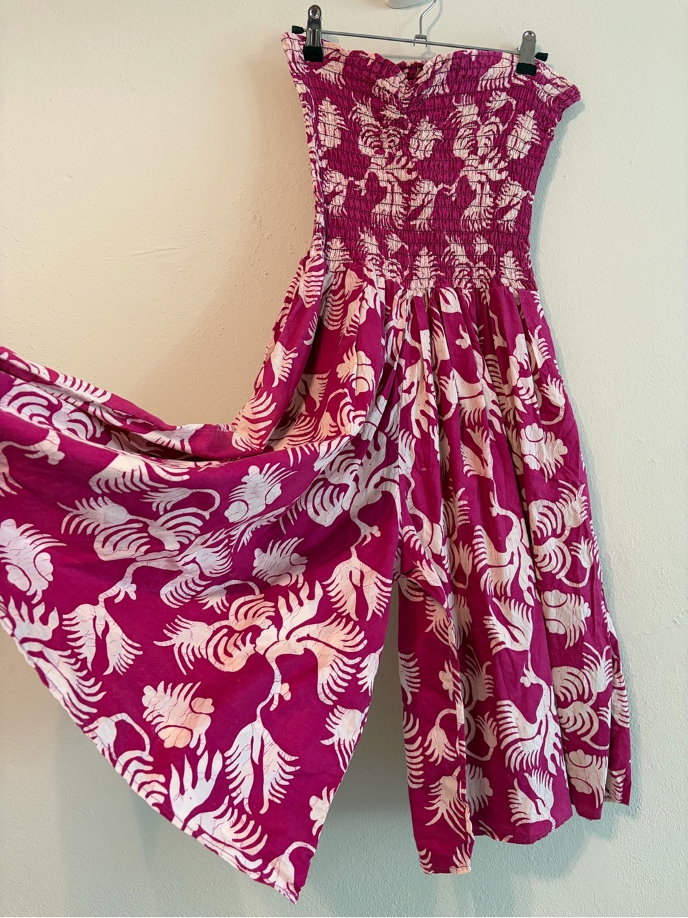 Vintage Strapless Tropical Print Palazzo Midi Jumpsuit in Magenta & White